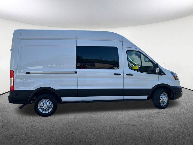 Photo of 2024 Oxford White Ford Transit-250