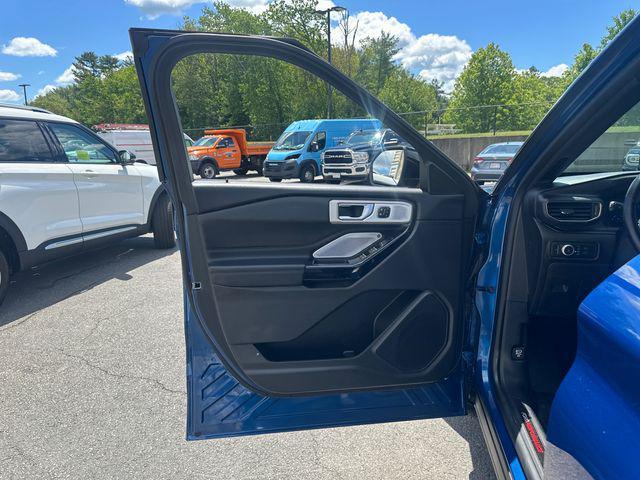 Photo of 2022 Blue Ford Explorer