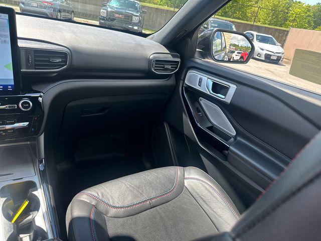 Photo of 2022 Blue Ford Explorer