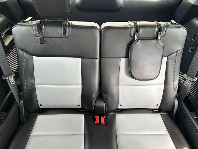 Photo of 2022 Iconic Silver Metallic Ford Explorer
