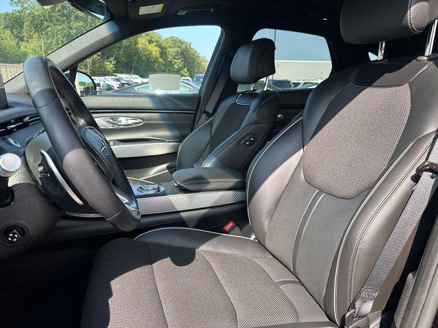 Photo of 2024 Vik Black Genesis GV70