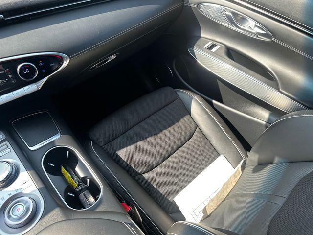 Photo of 2024 Vik Black Genesis GV70