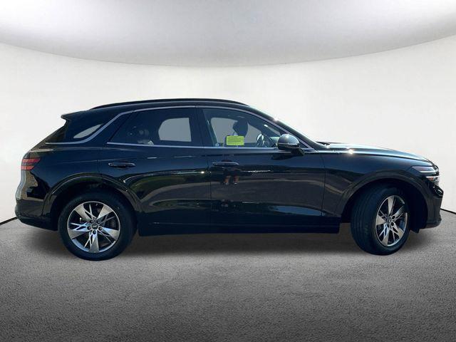 Photo of 2024 Vik Black Genesis GV70