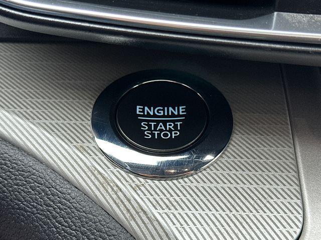 Photo of 2023 Iconic Silver Metallic Ford Explorer