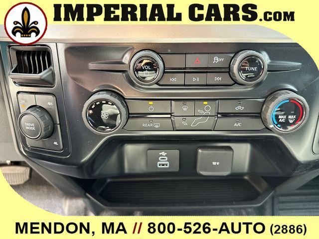 Photo of 2025 Carbonized Gray Metallic Ford F-250