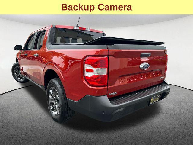Photo of 2024 Hot Pepper Red Metallic Tinted Clearcoat Ford Maverick