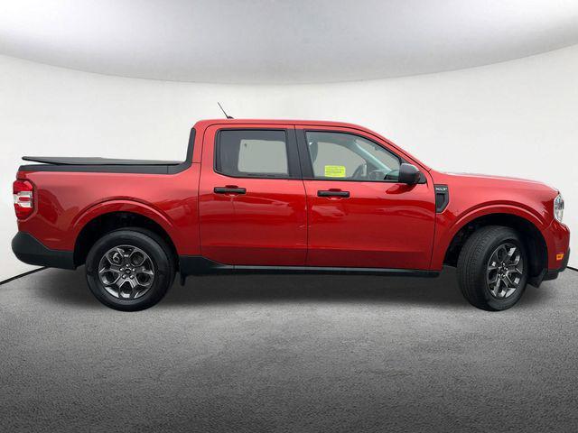 Photo of 2024 Hot Pepper Red Metallic Tinted Clearcoat Ford Maverick