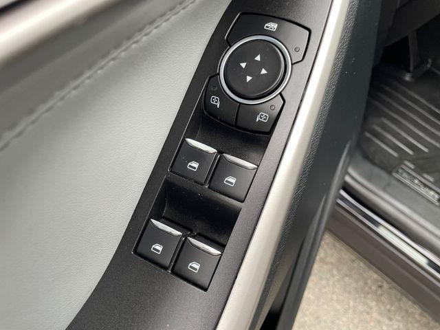 Photo of 2022 Agate Black Metallic Ford Explorer