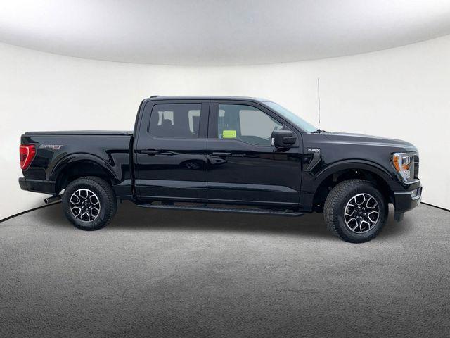 Photo of 2022 Black Metallic Ford F-150