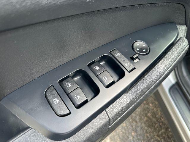 Photo of 2023 Steel Gray Kia Sportage Hybrid