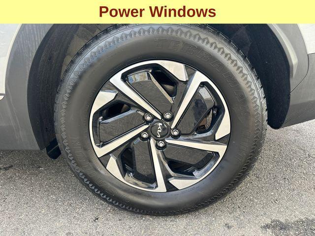 Photo of 2023 Steel Gray Kia Sportage Hybrid
