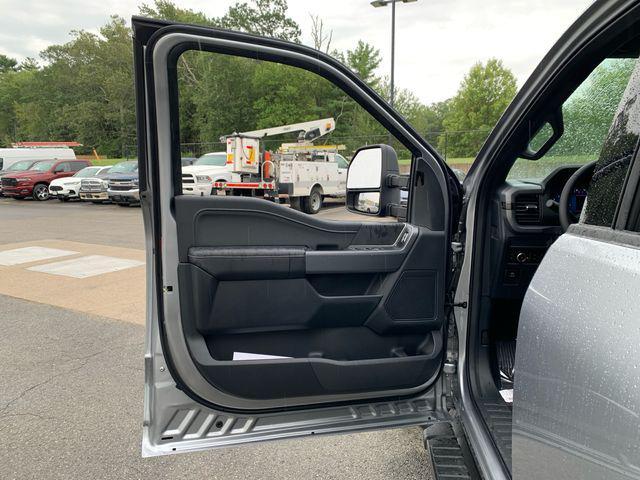 Photo of 2025 Iconic Silver Metallic Ford F-150