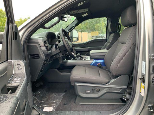 Photo of 2025 Iconic Silver Metallic Ford F-150