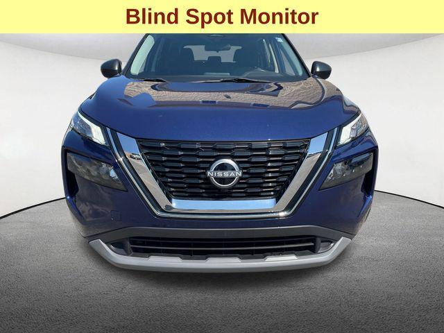 Photo of 2022 Caspian Blue Metallic Nissan Rogue