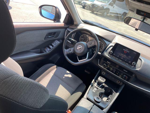 Photo of 2022 Caspian Blue Metallic Nissan Rogue