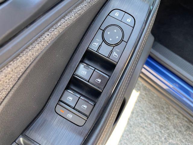 Photo of 2022 Caspian Blue Metallic Nissan Rogue