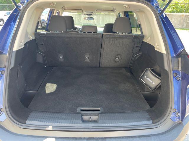 Photo of 2022 Caspian Blue Metallic Nissan Rogue