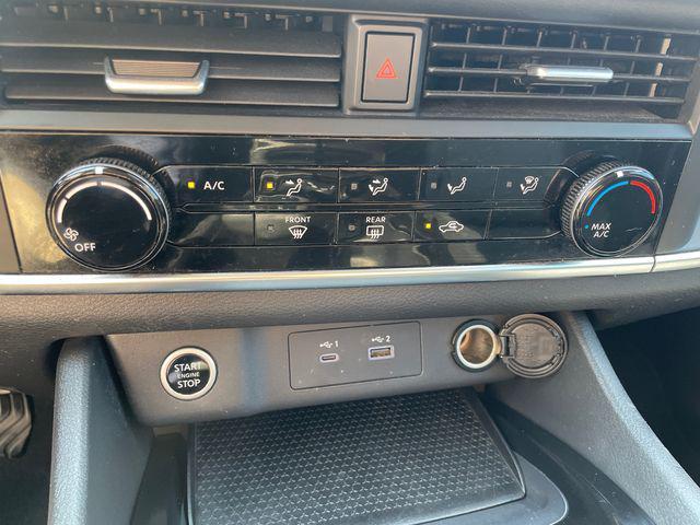 Photo of 2022 Caspian Blue Metallic Nissan Rogue