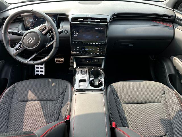 Photo of 2024 Black Pearl Hyundai TUCSON Hybrid