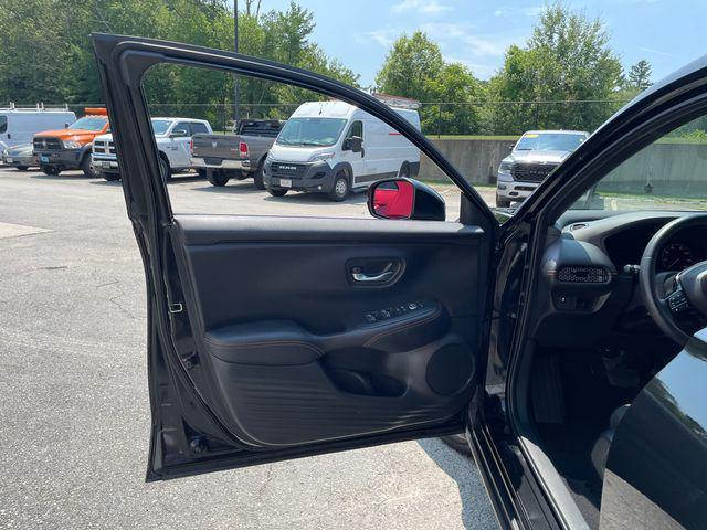 Photo of 2024 Crystal Black Pearl Honda HR-V