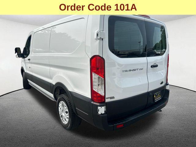 Photo of 2022 Oxford White Ford Transit-250