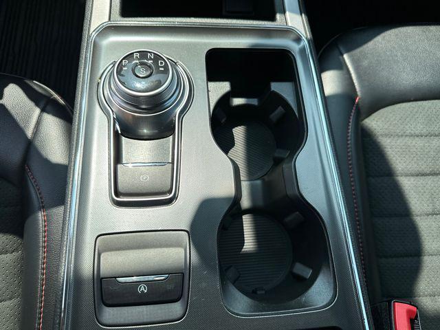 Photo of 2022 Agate Black Metallic Ford Edge