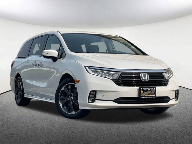 Photo of 2023 Platinum White Pearl Honda Odyssey