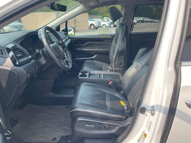 Photo of 2023 Platinum White Pearl Honda Odyssey
