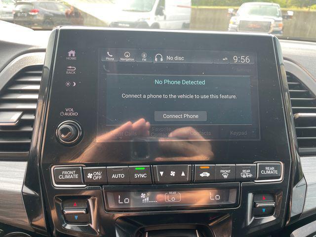 Photo of 2023 Platinum White Pearl Honda Odyssey