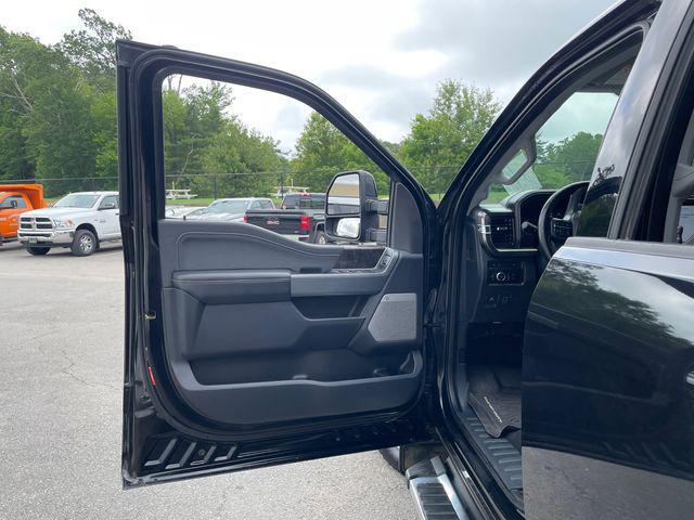 Photo of 2023 Agate Black Metallic Ford F-350