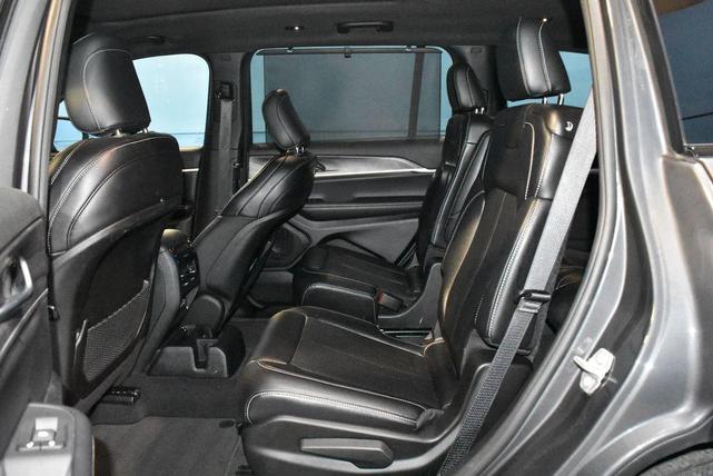 Photo of 2024 Baltic Gray Metallic Clearcoat Jeep Grand Cherokee L