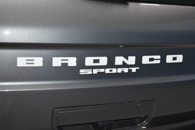 Photo of 2024 Gray Metallic Ford Bronco Sport