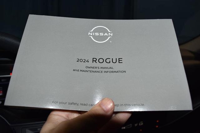Photo of 2024 Gun Metallic Nissan Rogue