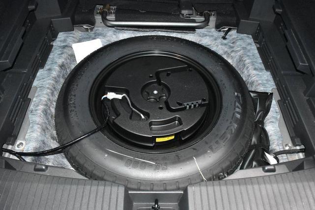 Photo of 2024 Gun Metallic Nissan Rogue