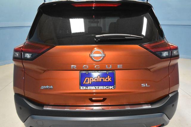 Photo of 2023 Sunset Drift Chromaflair/Super Black Nissan Rogue