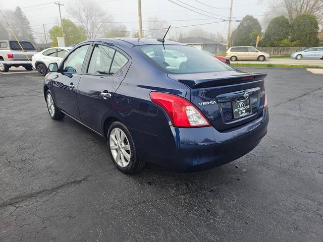 Photo of 2014 Blue Onyx Nissan Versa