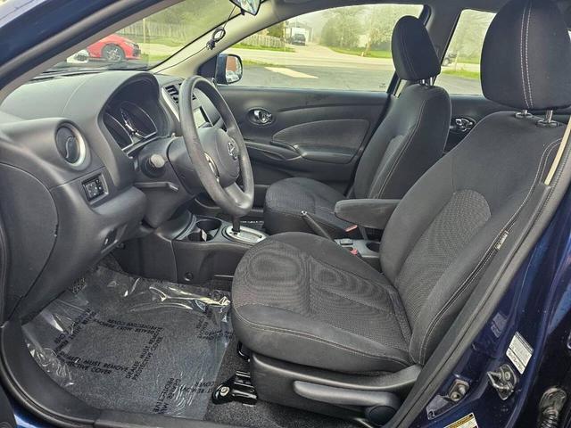 Photo of 2014 Blue Onyx Nissan Versa