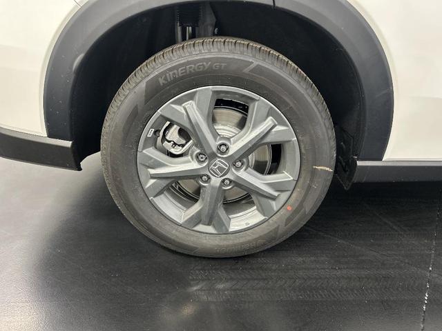 Photo of 2026 Platinum White Pearl Honda HR-V