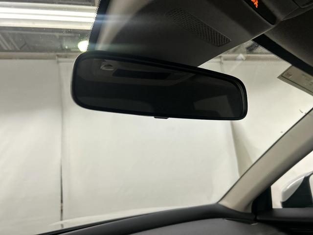 Photo of 2026 Platinum White Pearl Honda HR-V