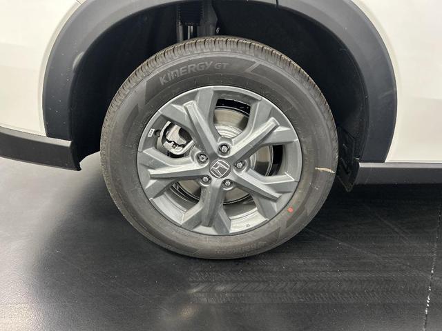 Photo of 2026 Platinum White Pearl Honda HR-V