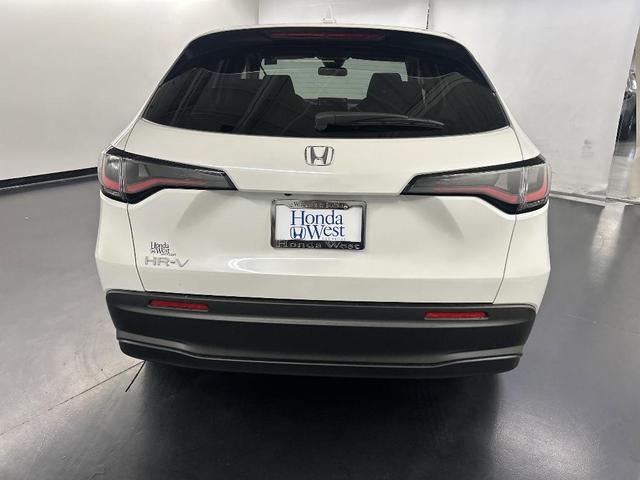 Photo of 2026 Platinum White Pearl Honda HR-V