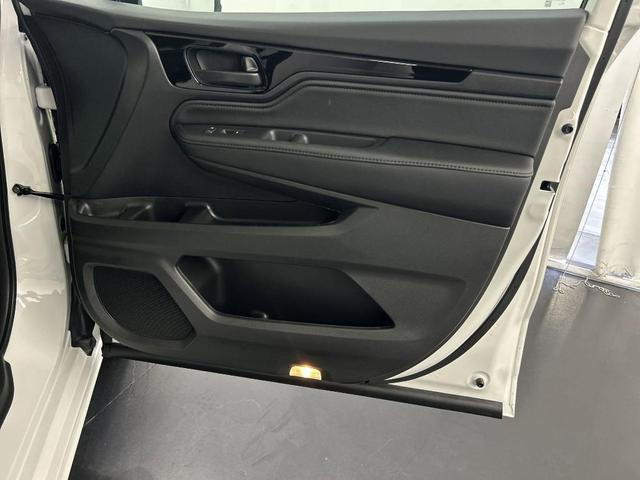 Photo of 2026 Platinum White Pearl Honda Odyssey