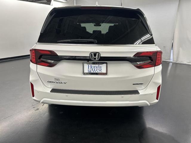 Photo of 2026 Platinum White Pearl Honda Odyssey