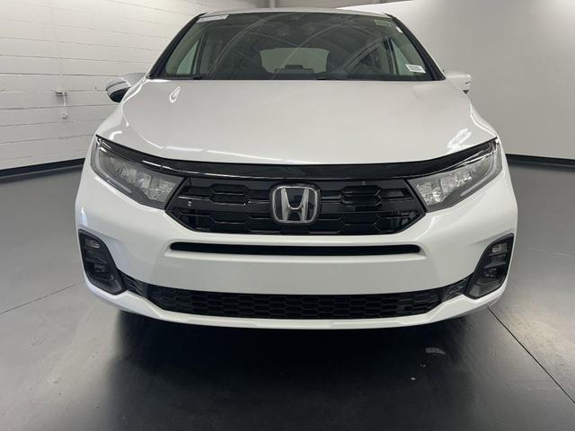 Photo of 2026 Platinum White Pearl Honda Odyssey
