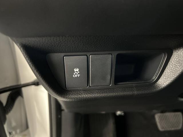 Photo of 2026 Platinum White Pearl Honda HR-V