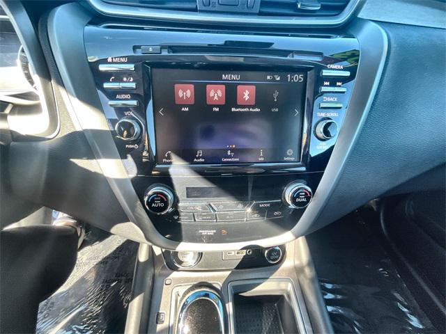 Photo of 2023 Super Black Nissan Murano