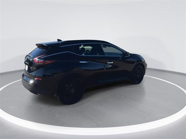 Photo of 2023 Super Black Nissan Murano