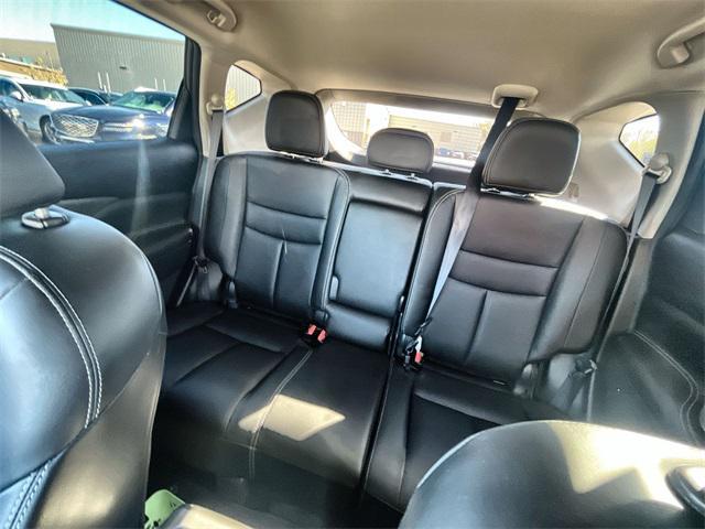 Photo of 2023 Super Black Nissan Murano