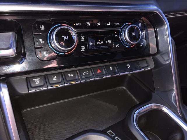 Photo of 2024 Onyx Black GMC Sierra 2500