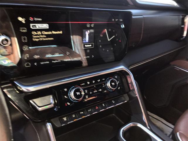 Photo of 2024 Onyx Black GMC Sierra 2500